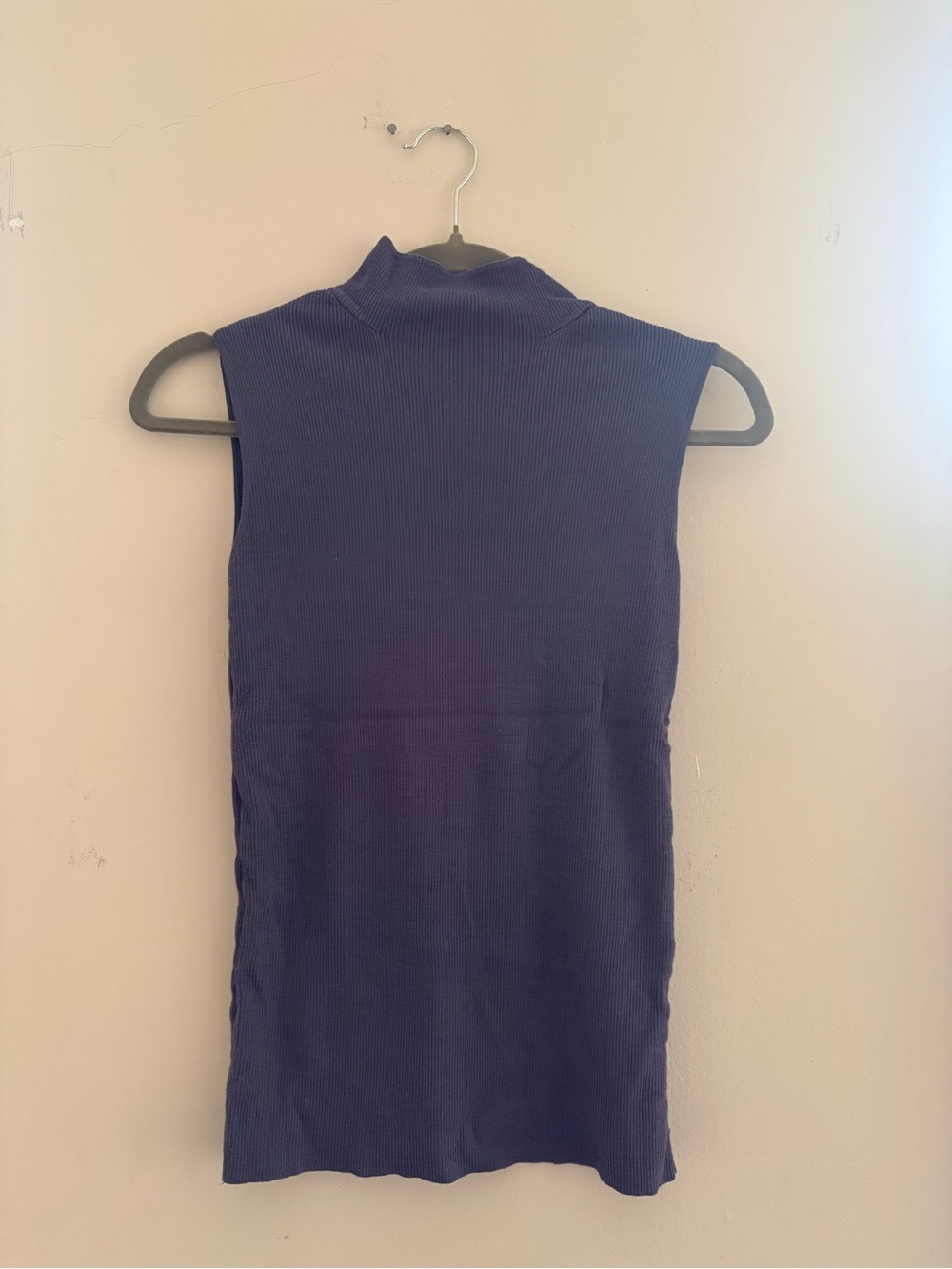 Saint John’s Sleeveless Mock Neck Rib Knit Top